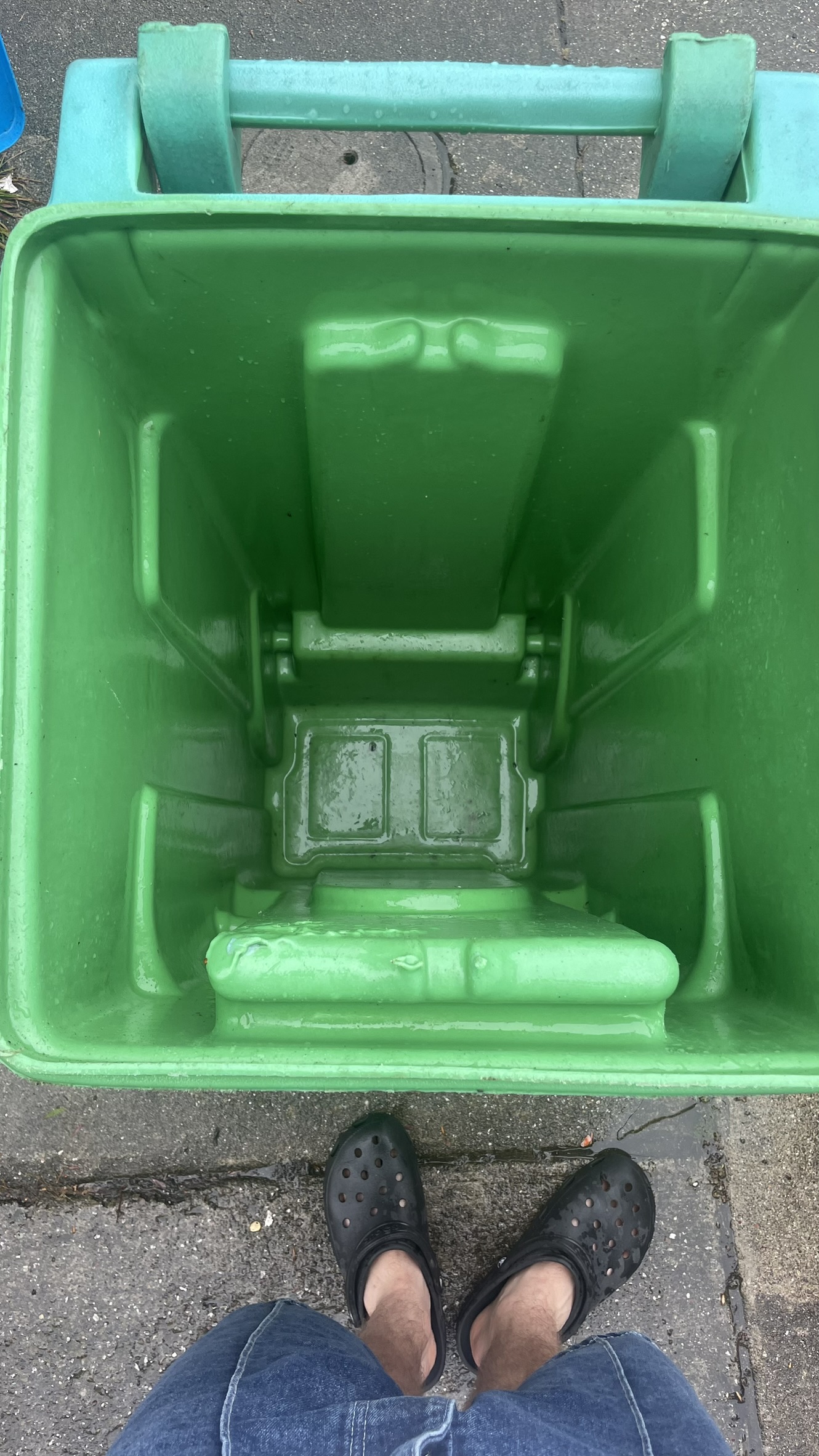 Clean Green Compost Bin